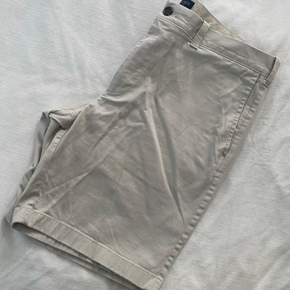 J. Crew khaki 9 in inseam shorts size 34